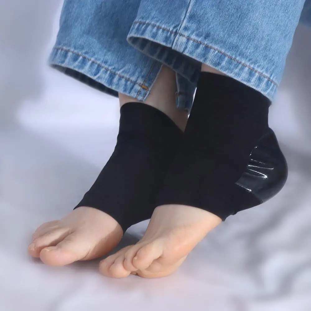 

1Pair Half-yard Socks With Hole Foot Skin Care Protectors Gel Socks Feet Care Socks Female Socks