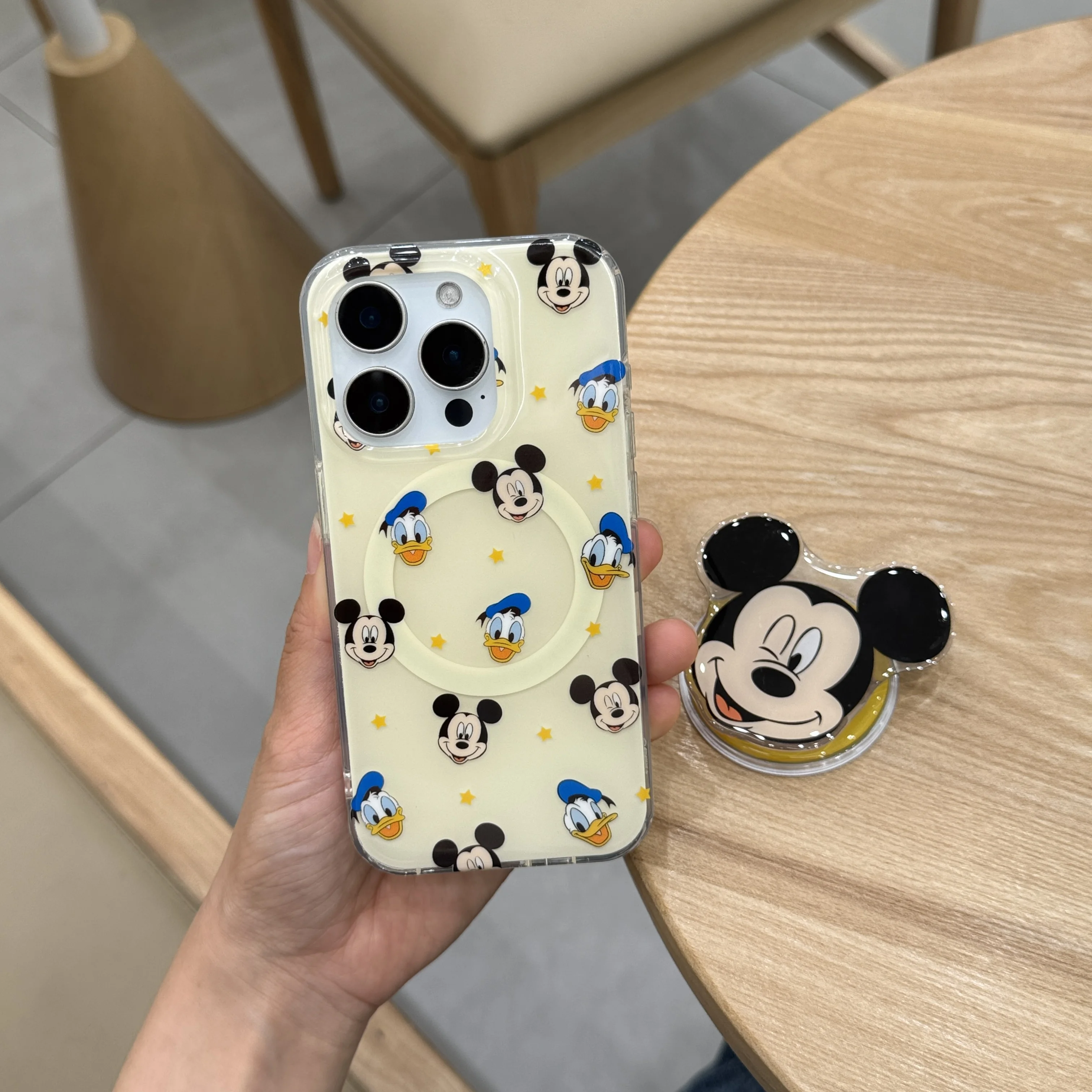كارتون ديزني لدونالد داك ميكي ماوس شفط المغناطيس شل قوس جراب هاتف مريح آيفون 16 13 14 15 ProMax