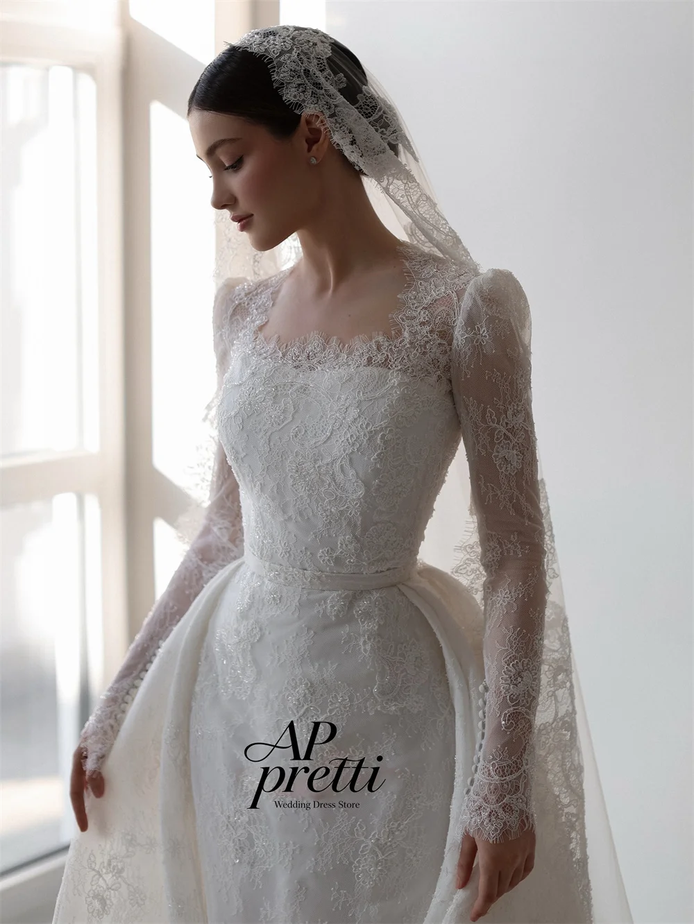 AP pretti Gorgeous Full Lace Wedding Dresses For Woman Square Collar Long Sleeves Detachable Train Bridal Gown Customized ﻿