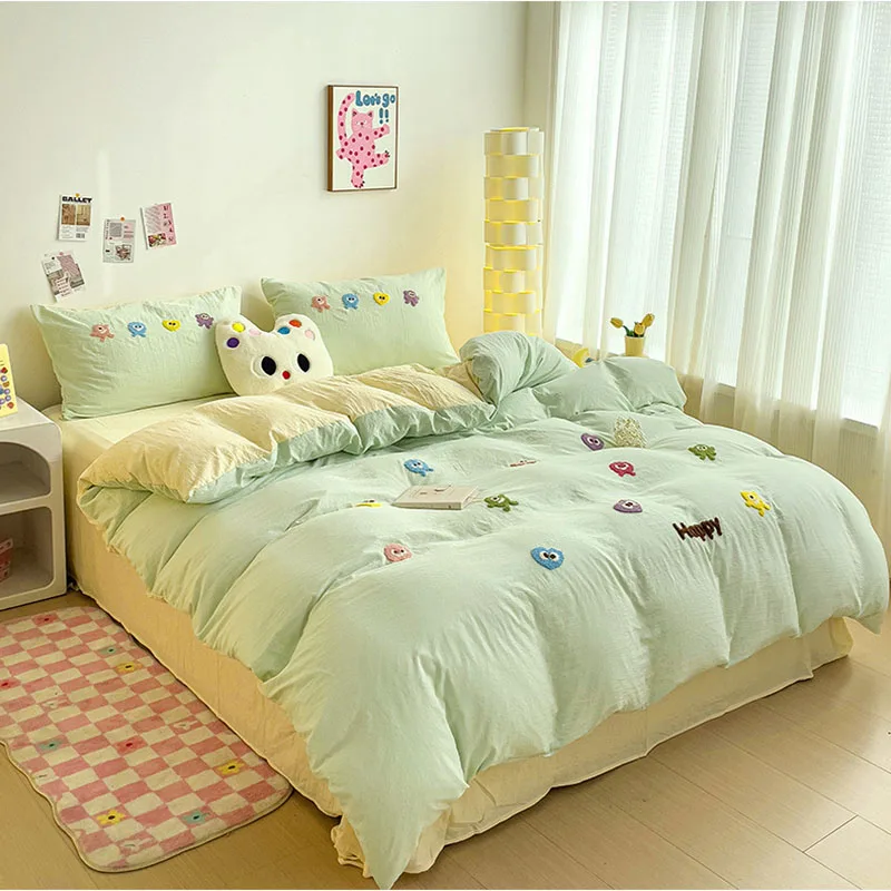 Ins Cartoon Embroidery Bedding Set Grade-A Ultra Soft Skin Friendly Duvet Cover Kit Single Double Fitted Sheet Set for Sleepers