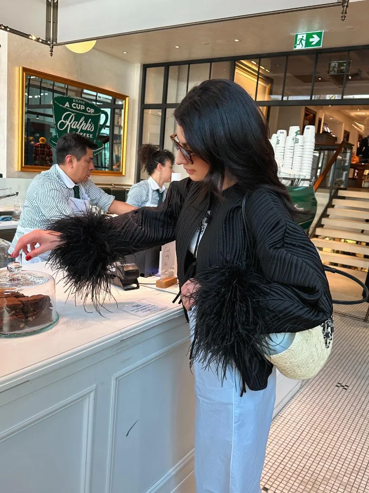 Chaqueta de retazos de plumas ahuecada con cordones para mujer, abrigo de manga larga con cuello redondo, ropa de calle femenina, otoño e invierno,