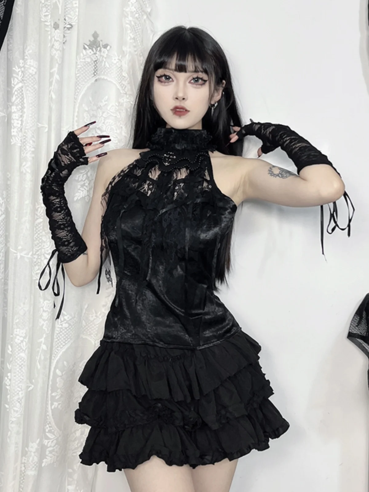 Wannathis Gothic Bla Gilet con cinturino appeso Hot Girl loween Sle Streetwear Scava fuori la finiture in pizzo Slim Fit Fibra di poliestere