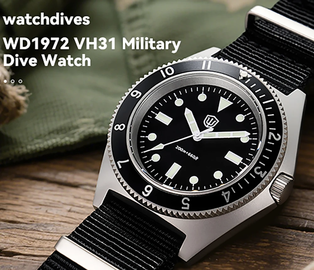 Watchdives WD1972 Men Watch VH31 Movement Stainless Steel Quartz Watch 200m Waterproof Sapphire Luminous Business Watch with Box