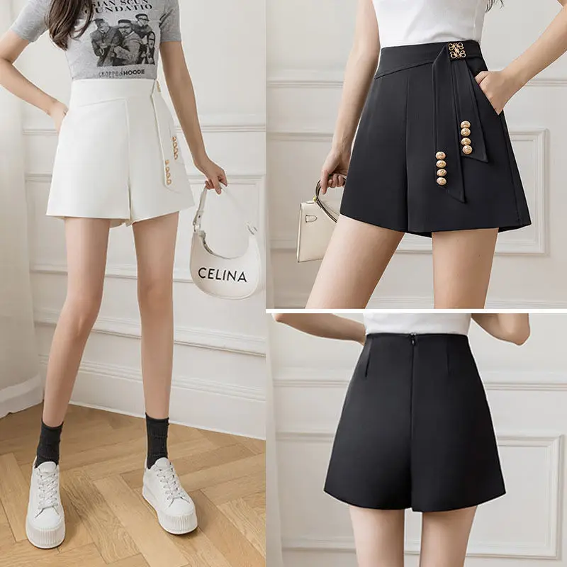 White suit shorts wear women's early autumn 2024 high waist A-shaped slim design with small casual wide-leg pants inside.