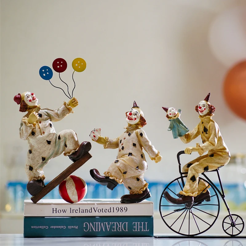 

Circus Clown Statue Ornament Buffoon Doll Collection Home Living Room Bedroom Decoration Desktop Figurine Decor Party Gifts