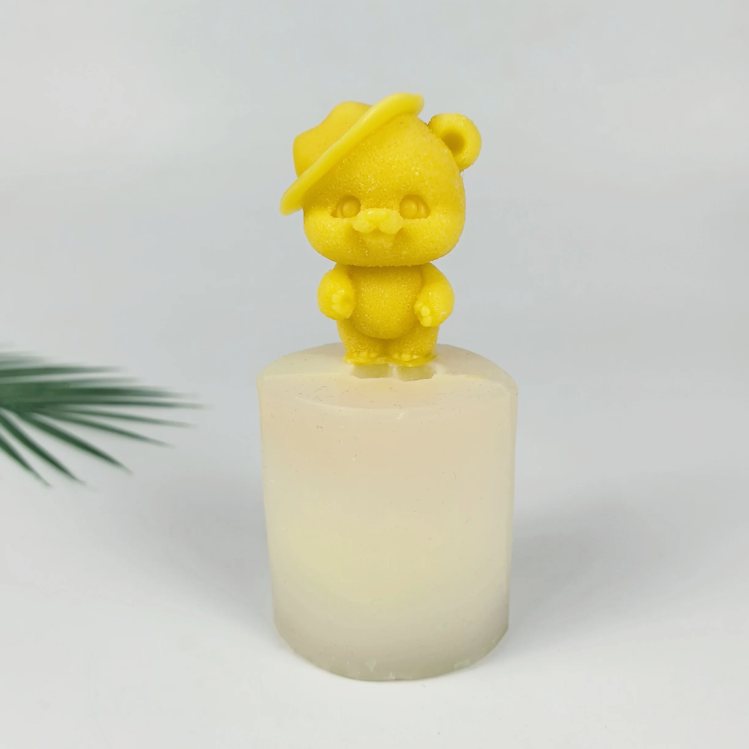 

3D Animals Mold Hat Bear Moulds Silicone Candle Soap Molds Clay Resin Cake Decor Wedding Birthday Candles Handmade DW0820