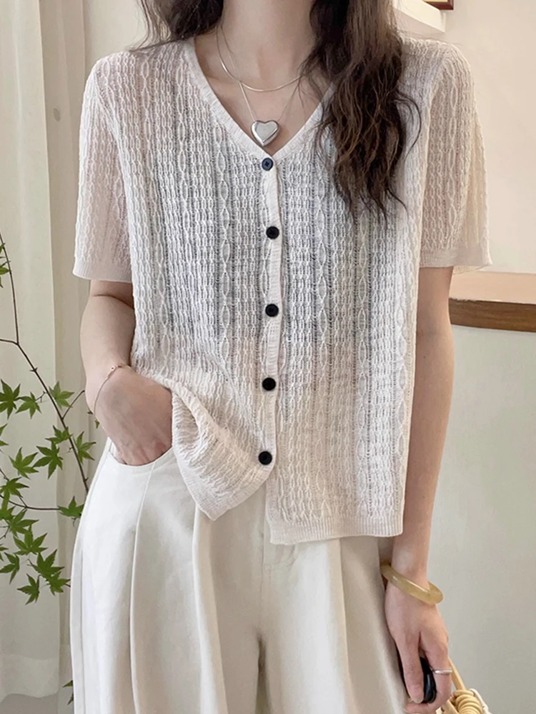 

Summer 2025 New Pure Color V-Ne Ice Silk Knitted Cardigan ort Sve Faion Comfortable Top Simple And Sli Knitwear
