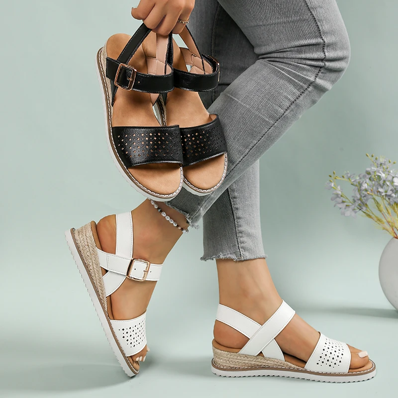 

Hot selling Summer 2025 Women's Comfortable Casual Fashionable and beautiful Thick Bottom Sandals Fashionable All-match