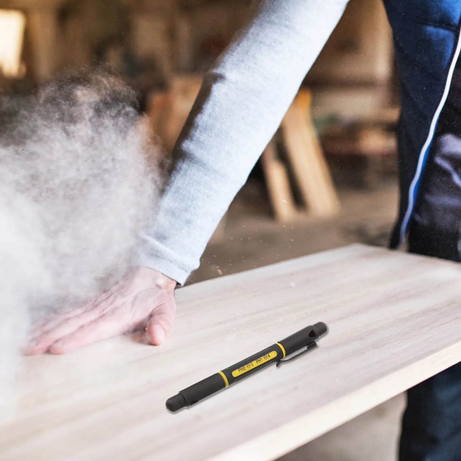 4 مجموعات قلم مفك براغي صغير نوع 4 في 1 ملحقات أدوات متعددة مفك براغي مدمج مزدوج الأطراف لتثبيت أداة يدوية محمولة