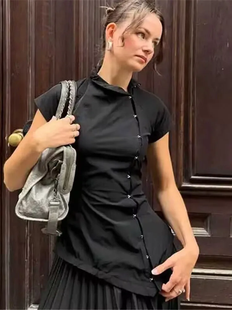 

Модная однотонная укороченная блузка с отложным воротником и коротким рукавом, приталенная, винтажная, женская, черная, с необычными пуговицами, топ 2026, повседневная уличная одежда в стиле Y2K