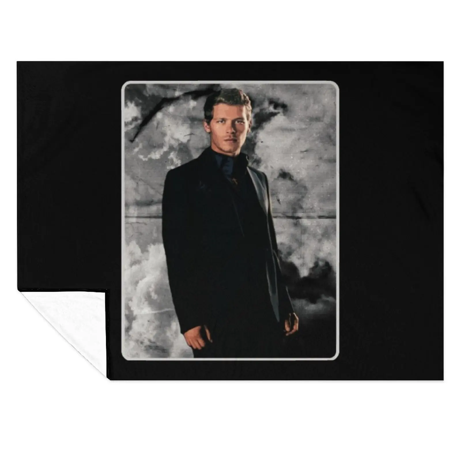 

klaus mikaelson potrait Throw Blanket funny gift Moving cosplay anime Blankets