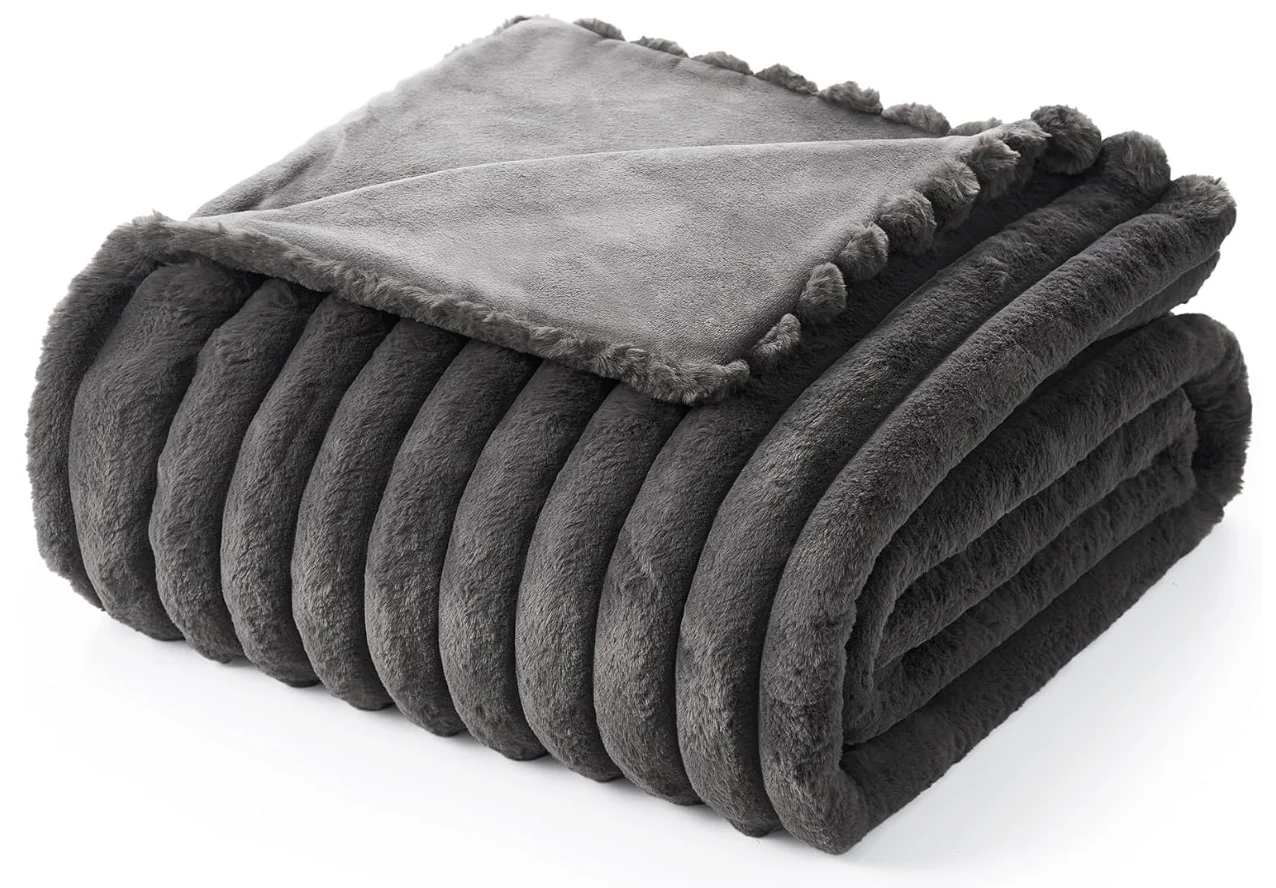 

Faux Fur Throw Blanket for Couch, Rabbit Fur Warm Luxurious Soft Striped Cozy Fluffy Plush Gift Blankets for Family Sofa