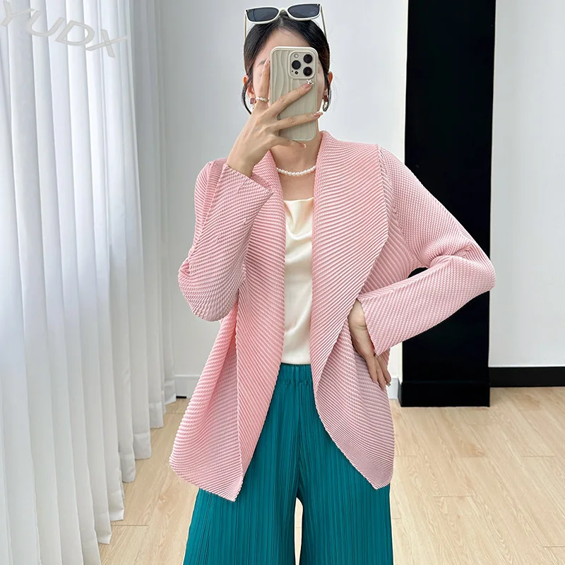 

Miyake Women's Jackets 2023 Early Fall Short Cardigan Solid Color Versatile Temperament Loose Large Size Fashion Pleated Jacket