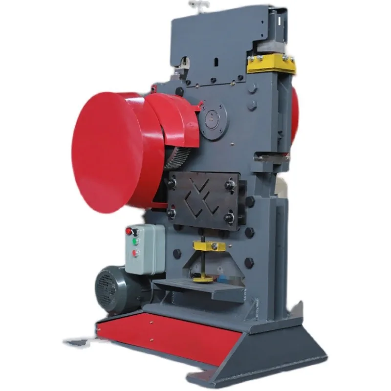 Punzonatrice e cesoia combinata multifunzionale per punzonatrice per canali di acciaio e acciaio angolare