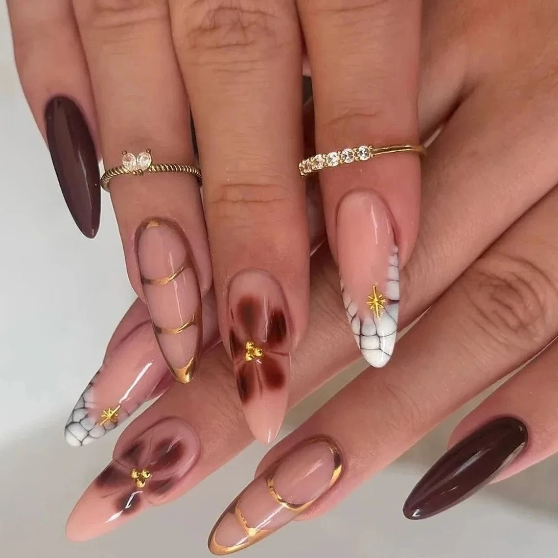 

Metal Line Star Flowers Snake Pattern Rhinestones Almond False Nails Long Pointed Fake Nails Art Press on Nails Charms Manicure