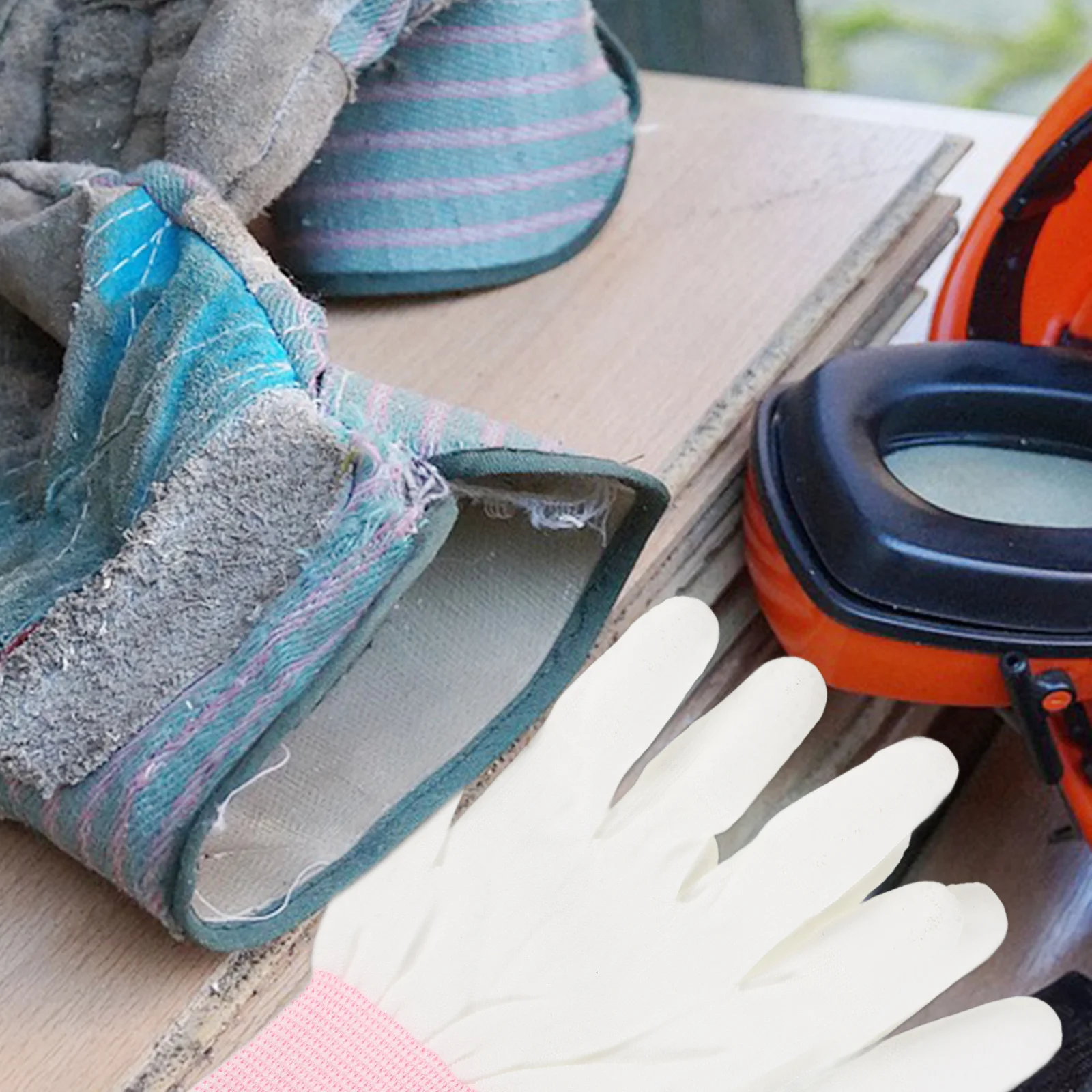 

12Pairs Quilting Gloves with PU Coated Palms Anti Static Lightweight Safety Gloves for Hospital Electronics Reusable