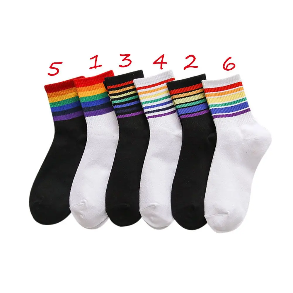 Sport Trendy Gestreifte Frauen Streetwear Regenbogen Baumwolle Socken Frauen Socken Rohr Socke Mittelrohr