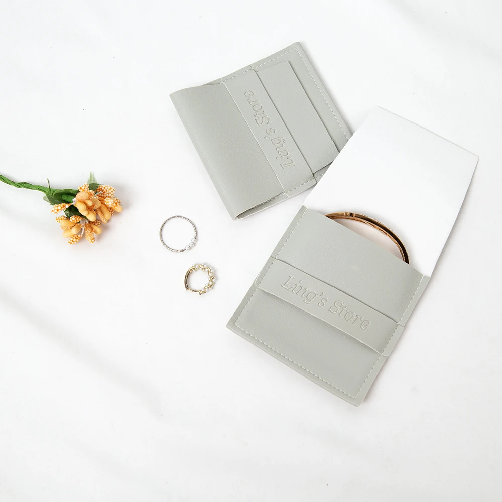 50/100 шт. индивидуальный логотип 8x8 см, серая сумка из искусственной кожи, кольцо, серьги, браслет, кулон, ожерелье, органайзер, подарочная сумка, свадебные сувениры