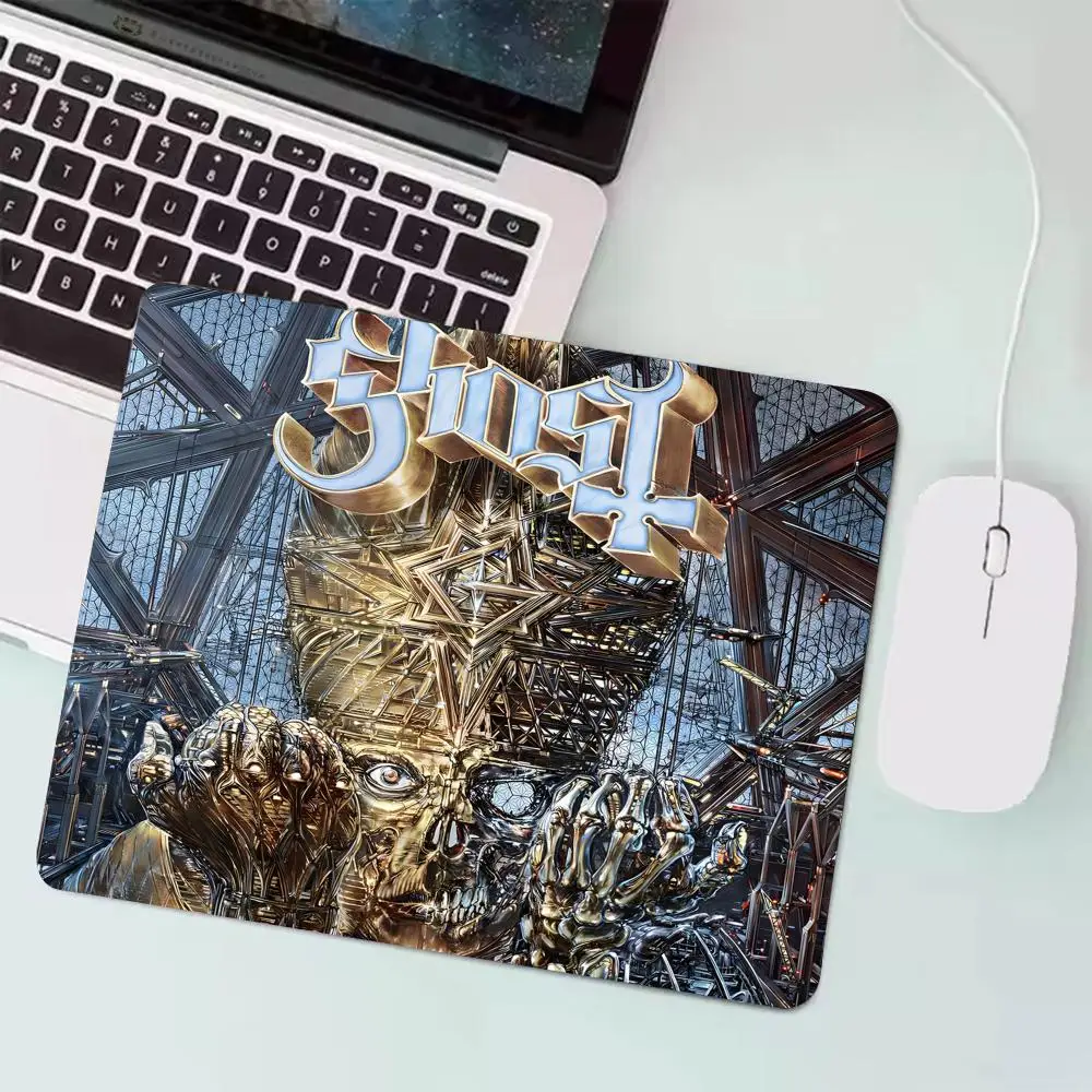 

Ghost Band Mouse Gamer Pad PC Computer Mouse Mat Laptop Mice Mousepad Writing Desk Mats Office Accessories 21x26 25x30 CM
