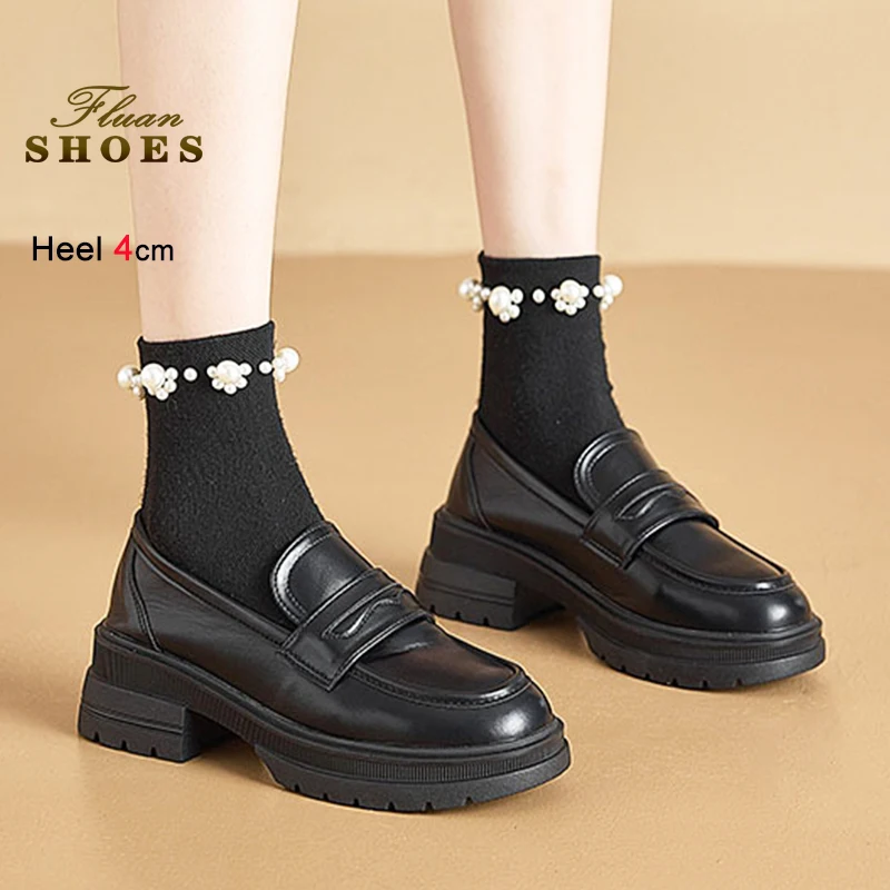 2025 جديد إمرأة حقيقية أحذية جلدية بدون كعب في الهواء الطلق 4 سنتيمتر لينة وحيد مريح حذاء كاجوال الخريف امرأة الانزلاق على سميكة القاع أحذية من الجلد