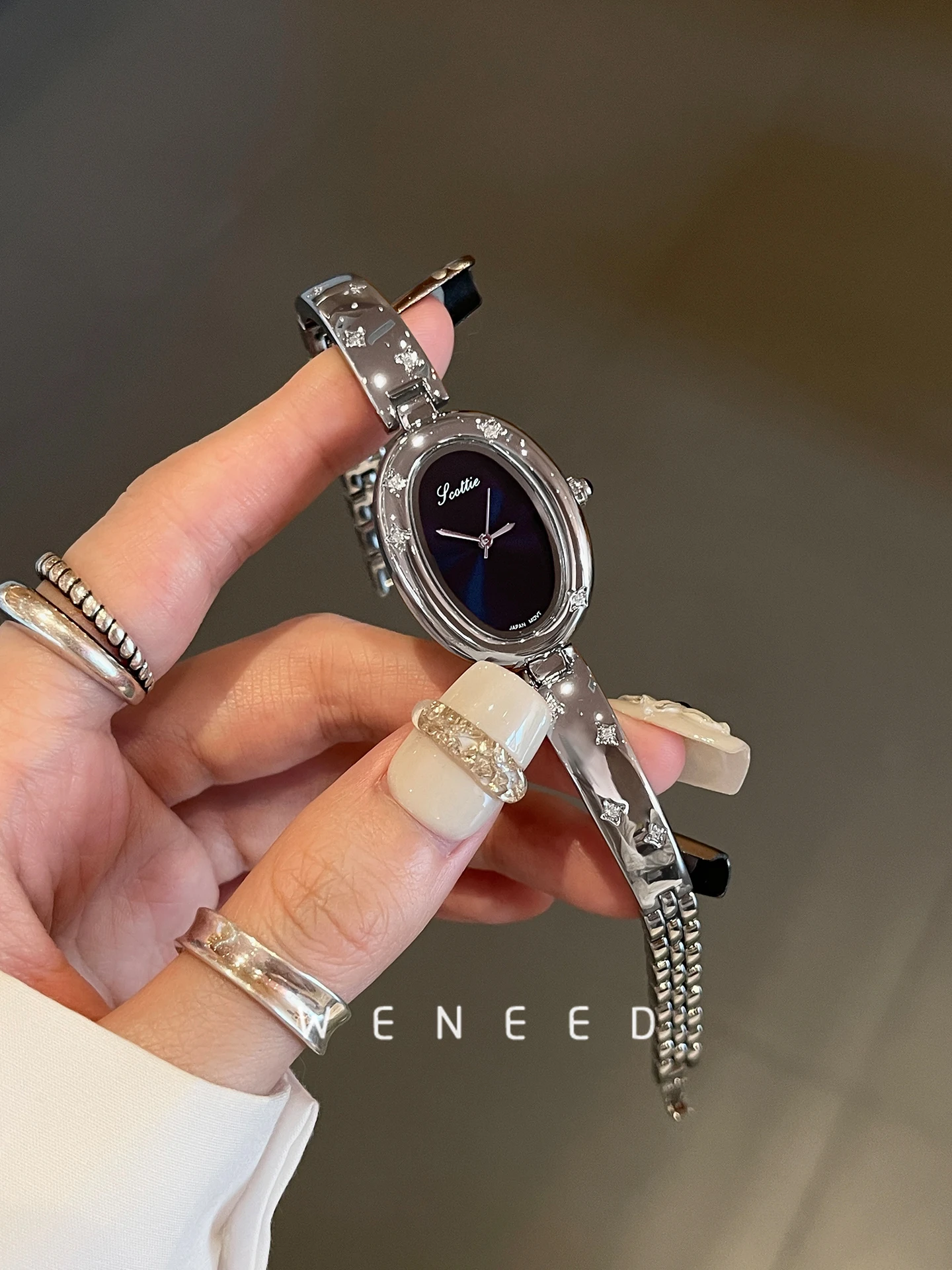 

Watches for women 2025 new light luxury ladies luxury exquisite small bracelet style women's watch high quality luxury watch