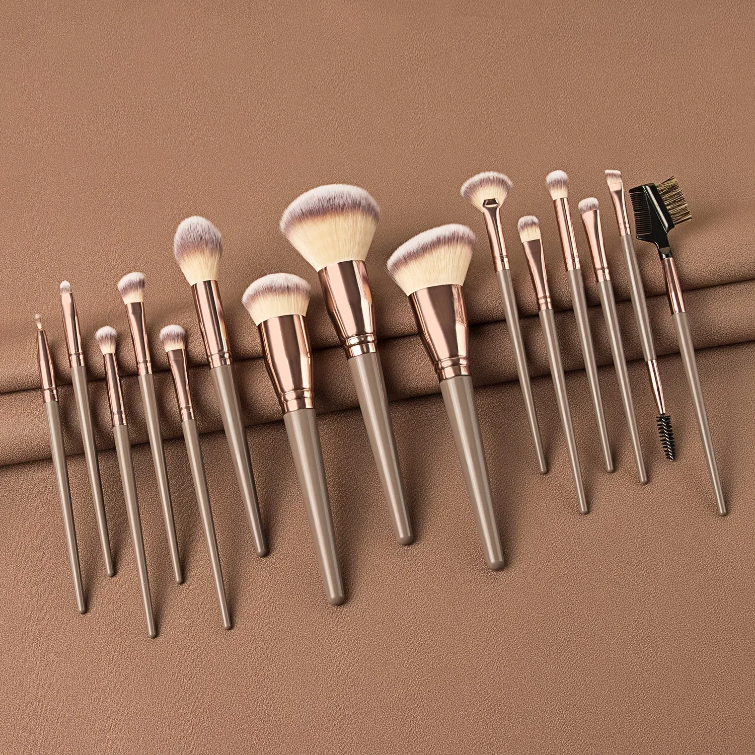Foundation Brush Eye Shadow Lip Gloss Powder Blusher Concealer Soft Artificial Fiber Hair Beauty Tool Cosmetic