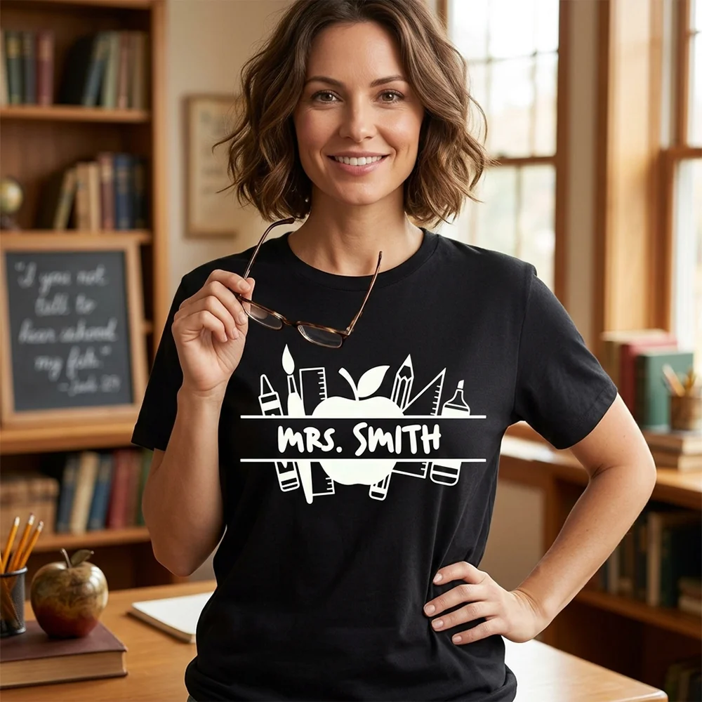 Women Mrs Smith Teacher T Shirt Back to School Apple Graphic Tee Short Sleeve Casual  Loose Cotton Tops