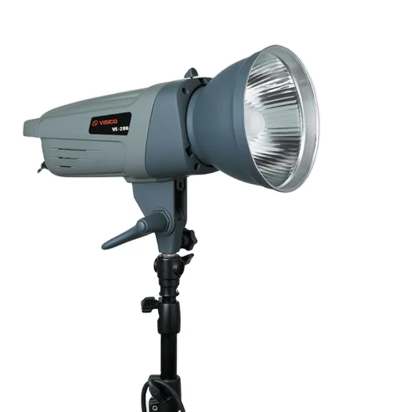 

Professional 400W 5600K Studio Strobe Flash Light with Built-in Advanced 2.4G Radio Receiver System 110V/240V