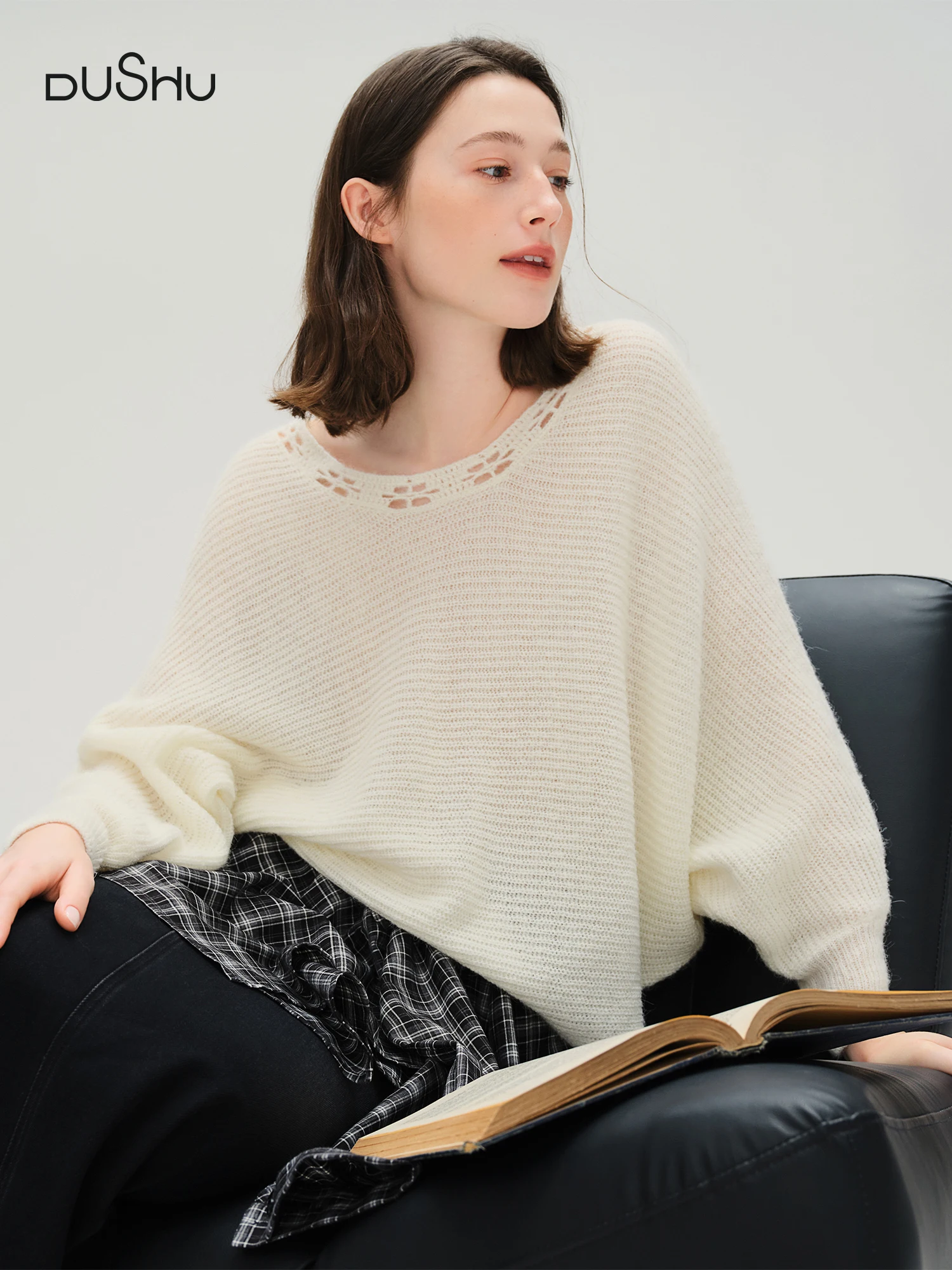 

DUSHU Plus Size Women Cloud Freedom Laid Back Style Cut Out Crochet Round Neckline Knit Sweater Autumn 2025 New Pullovers