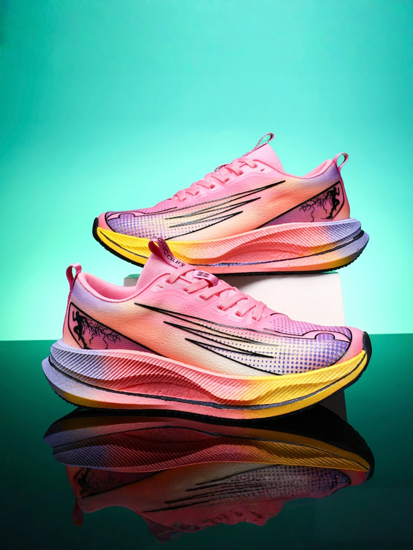 Men's Ultra-Light Professional Marathon Running Shoes, Featuring a Breathable Low-Top Design, Suitable for Year-Round Training, Gym Workouts, and Track and Field Sports