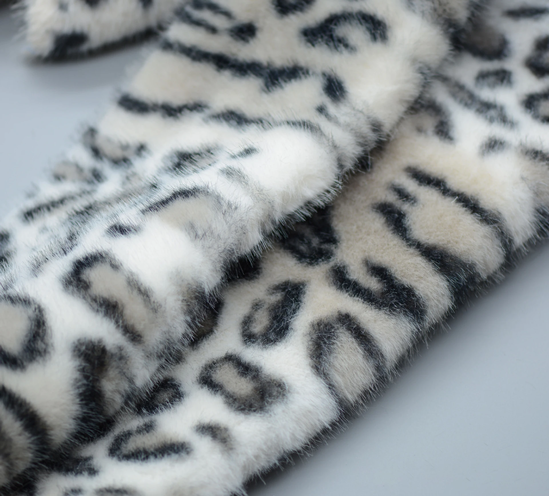 

1yard Gradient imitation mink fur animal pattern fur Fabrics For Toy Doll Coat Vest Stage DIY Newborn Photographic fabric