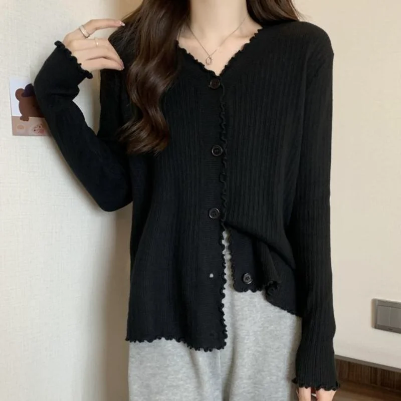 Design-sensorischer Cardigan für Damen, neuer Herbst-Strickpullover