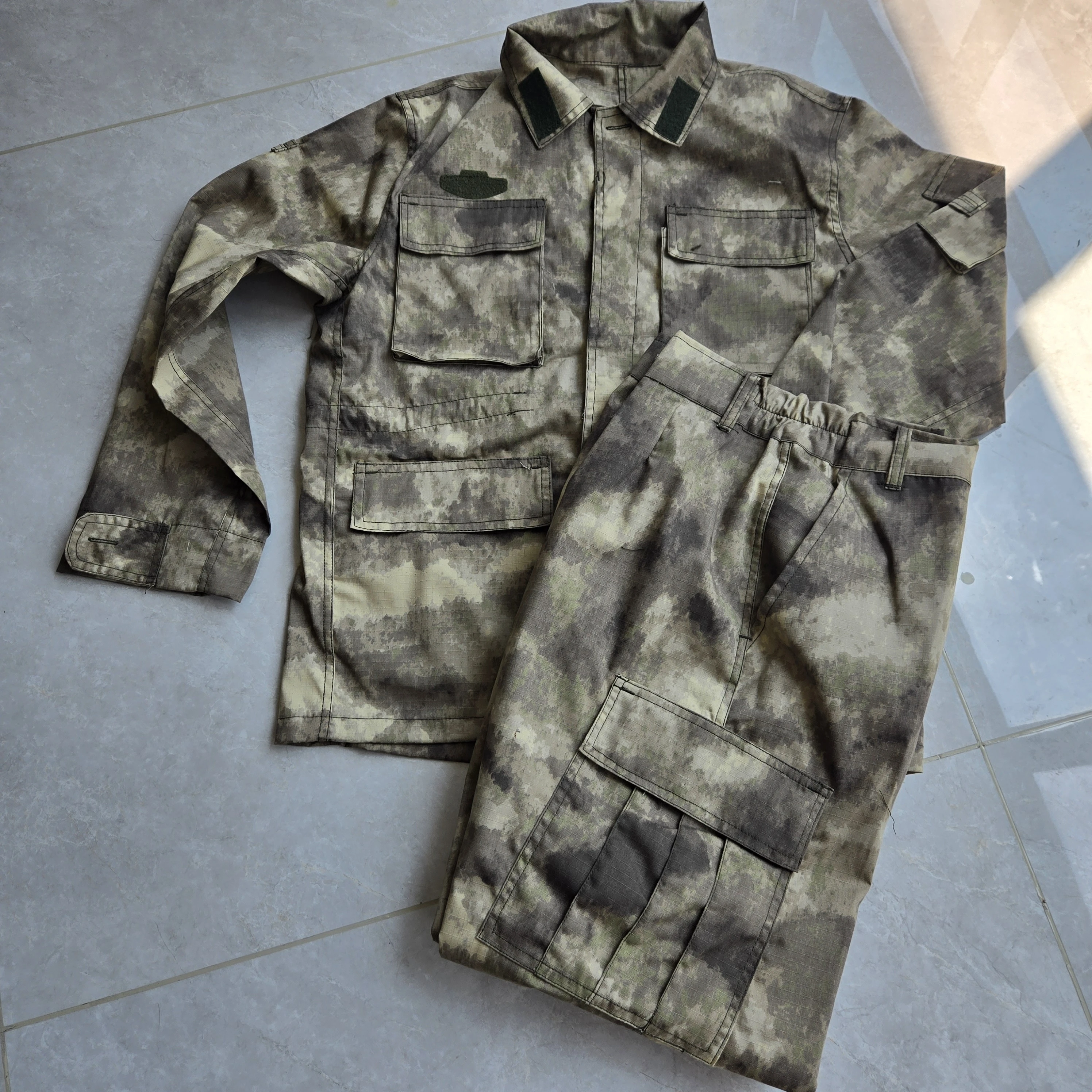new-outdoor-camouflage-workwear-training-set-durable-cotton-polyester-fabric-men's-long-pants-all-seasons-wear-resistant