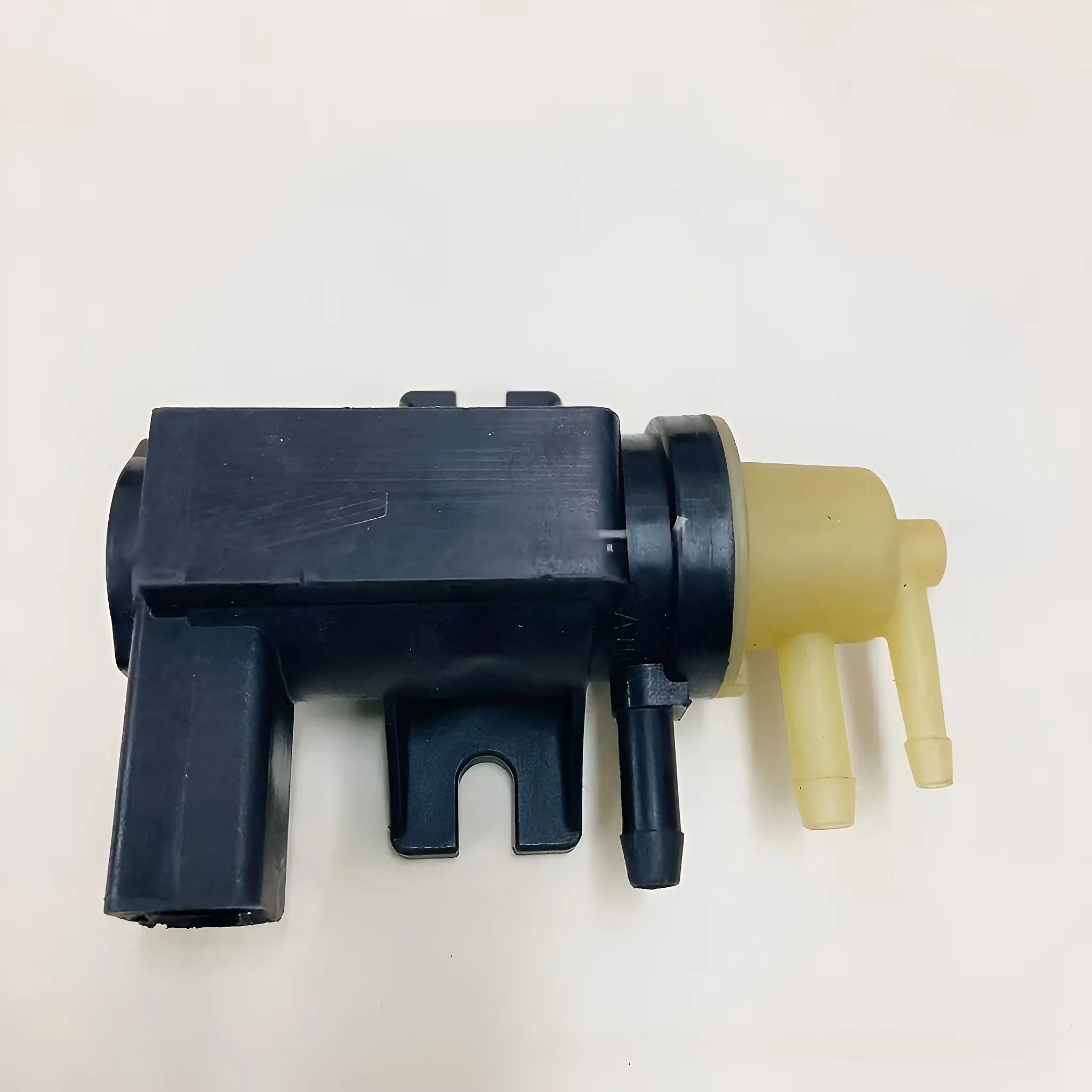 Factory direct foreign trade applies to Audi A4 turbocharged battery valve  1K0906627A/B/E