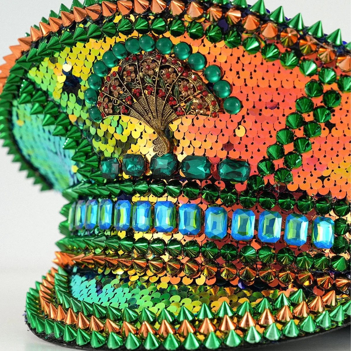 قبعة كابتن Steampunk باللون الأخضر اللامع من HongLuan مصنوعة من حجر الراين لمهرجان رجل محترق، إكسسوارات عسكرية عتيقة وقبعة رجل