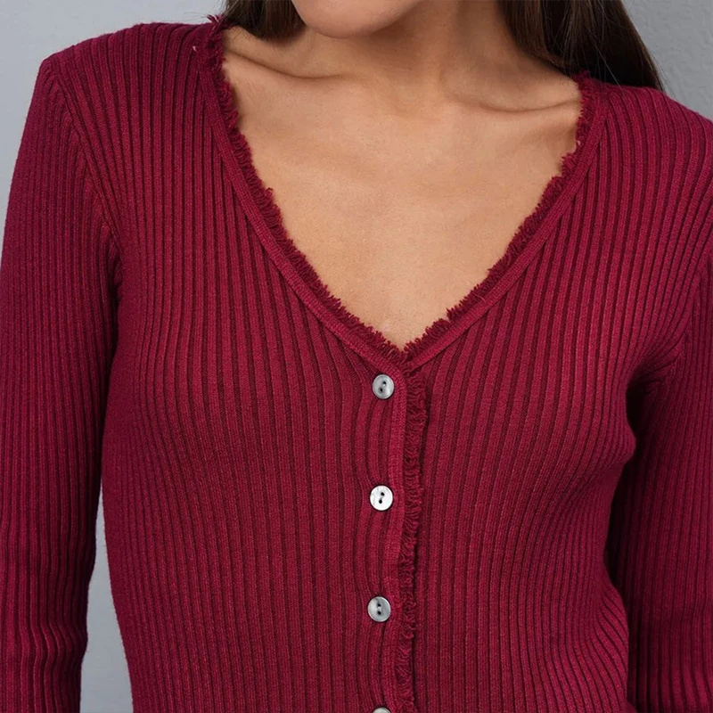 

Женский вязаный кардиган на осень-зиму, однотонный, с длинными рукавами и v-образным вырезом, сексуальный, облегающий, на пуговицах, расклешенные рукава, с бахромой