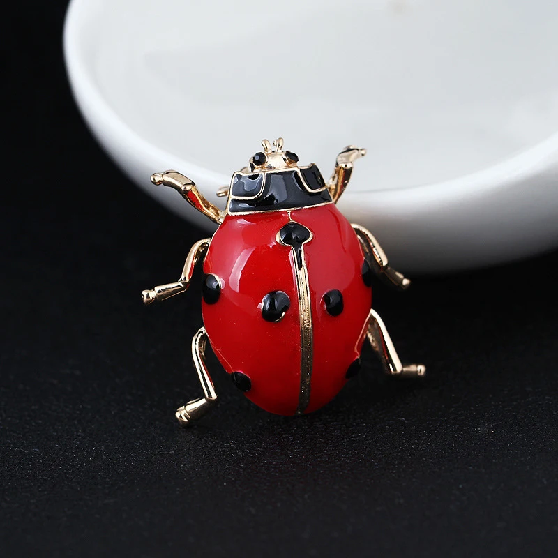 1pc Creative Lapel Pins Ladybug Brooches for Women Unisex Enamel Insect Pins Banquet Party Backpack Gifts Jewelry Accessories
