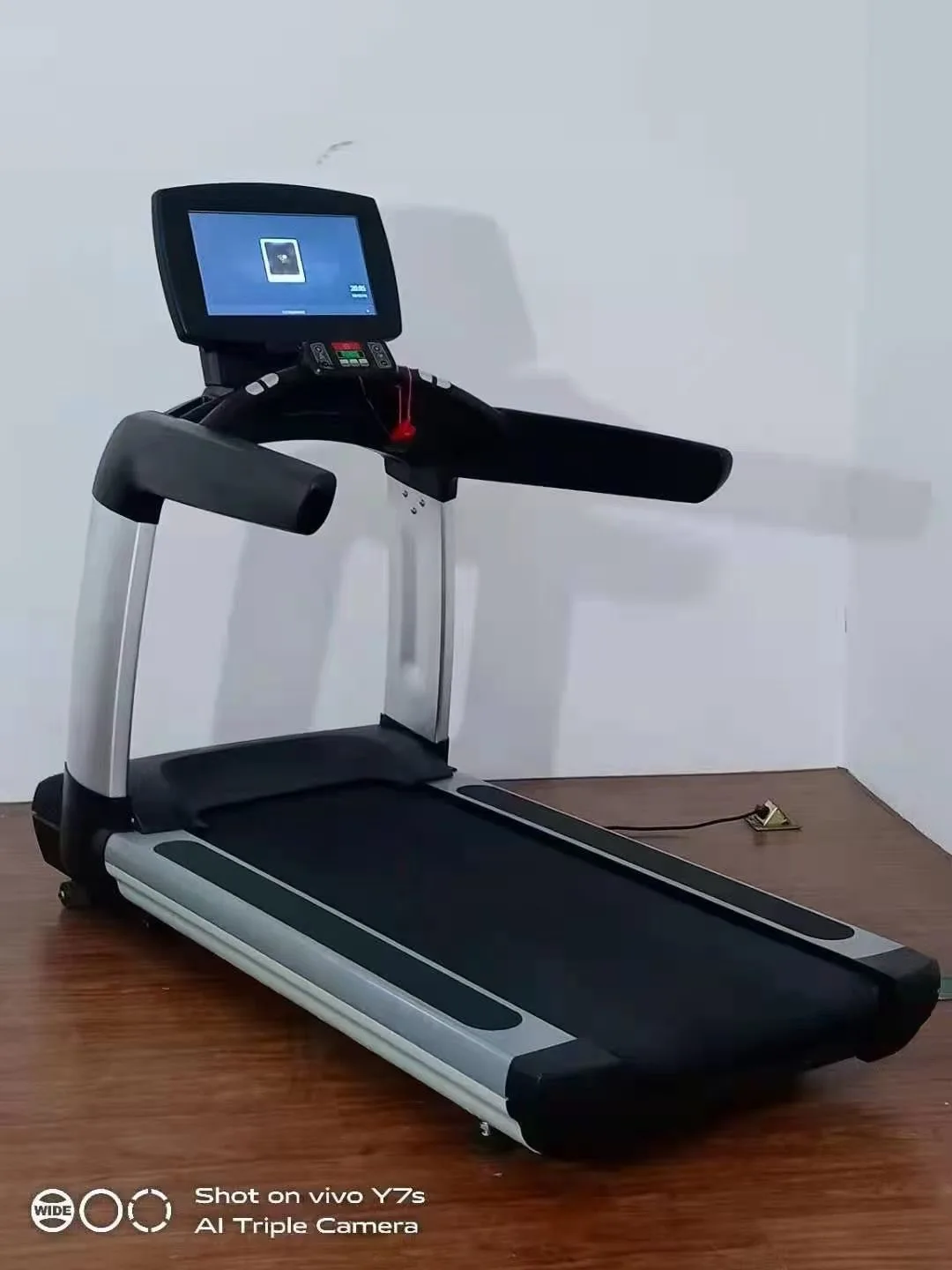 Fitness Equipment Treadmill With Touch Screen for Home Fitness Commercial Gym Equipment Use