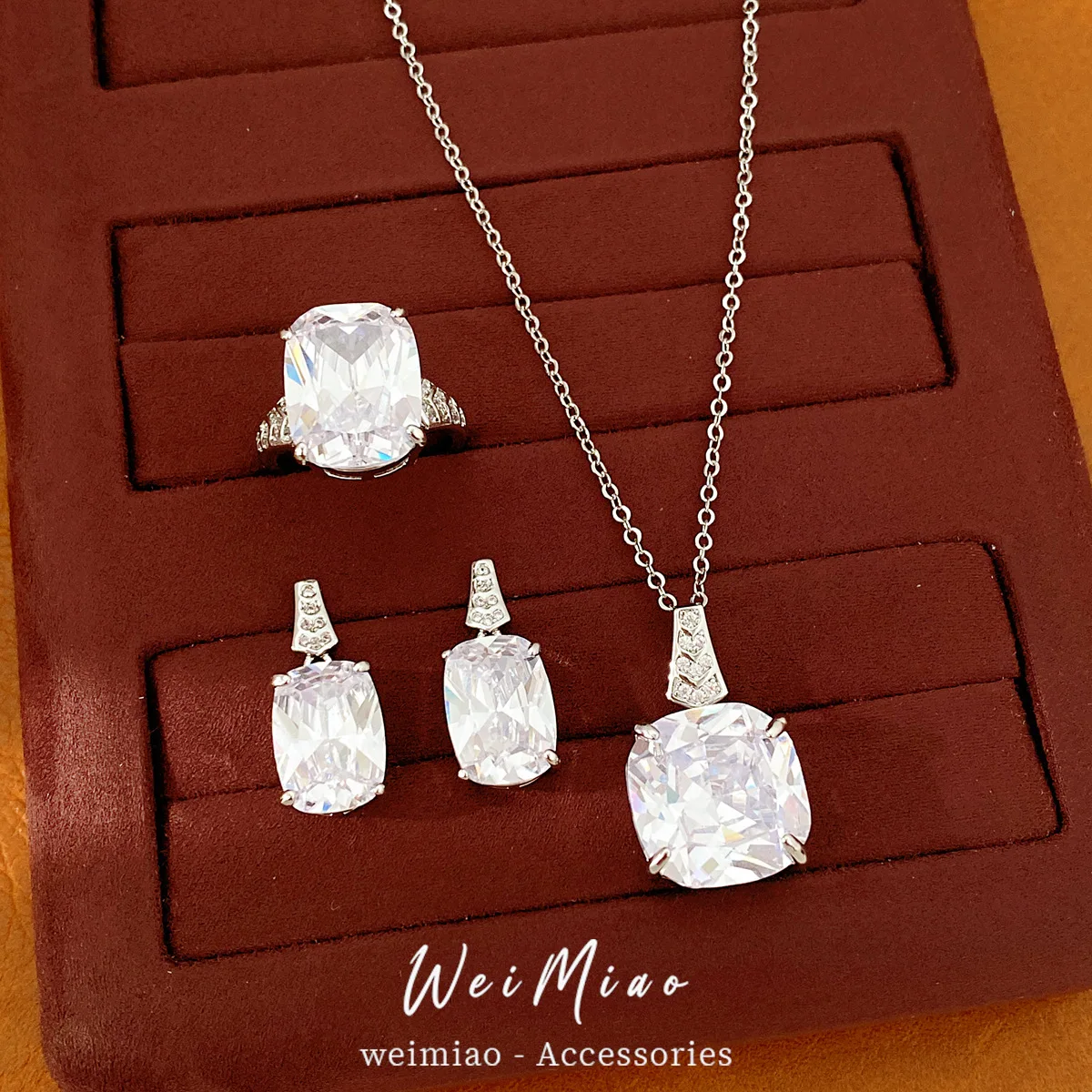 Sparkling Giant Cushion Cut Clear Crystal Pendant Necklace Rings Earrings Set Luxury Bridal Wedding Jewelry Accessories Gift