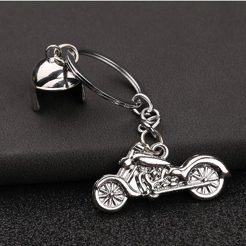 Vintage creative metal Harley motorcycle helmet model keychain Dirt bike key ring chain link chain Men's car pendant jewelry gif