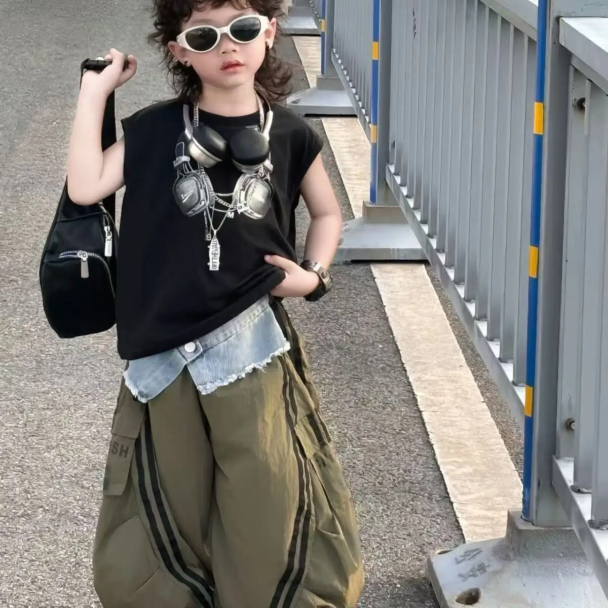 Children's Summer Set New Boys' Fashion Printed Sleeveless Tank Top Work Clothes Bending Knife Pants Two Piece Set