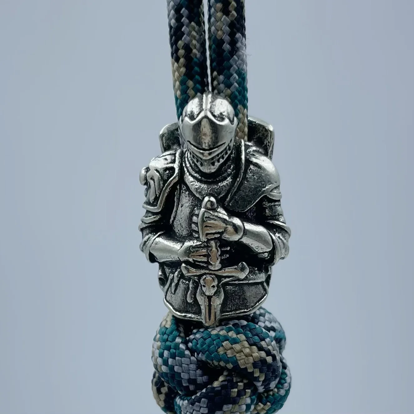 

Bronze Knife Pendant Aged Soldier Knight Sword Warrior DIY Umbrella Rope Pendant Copper Accessories Keychain Hanging Ornament