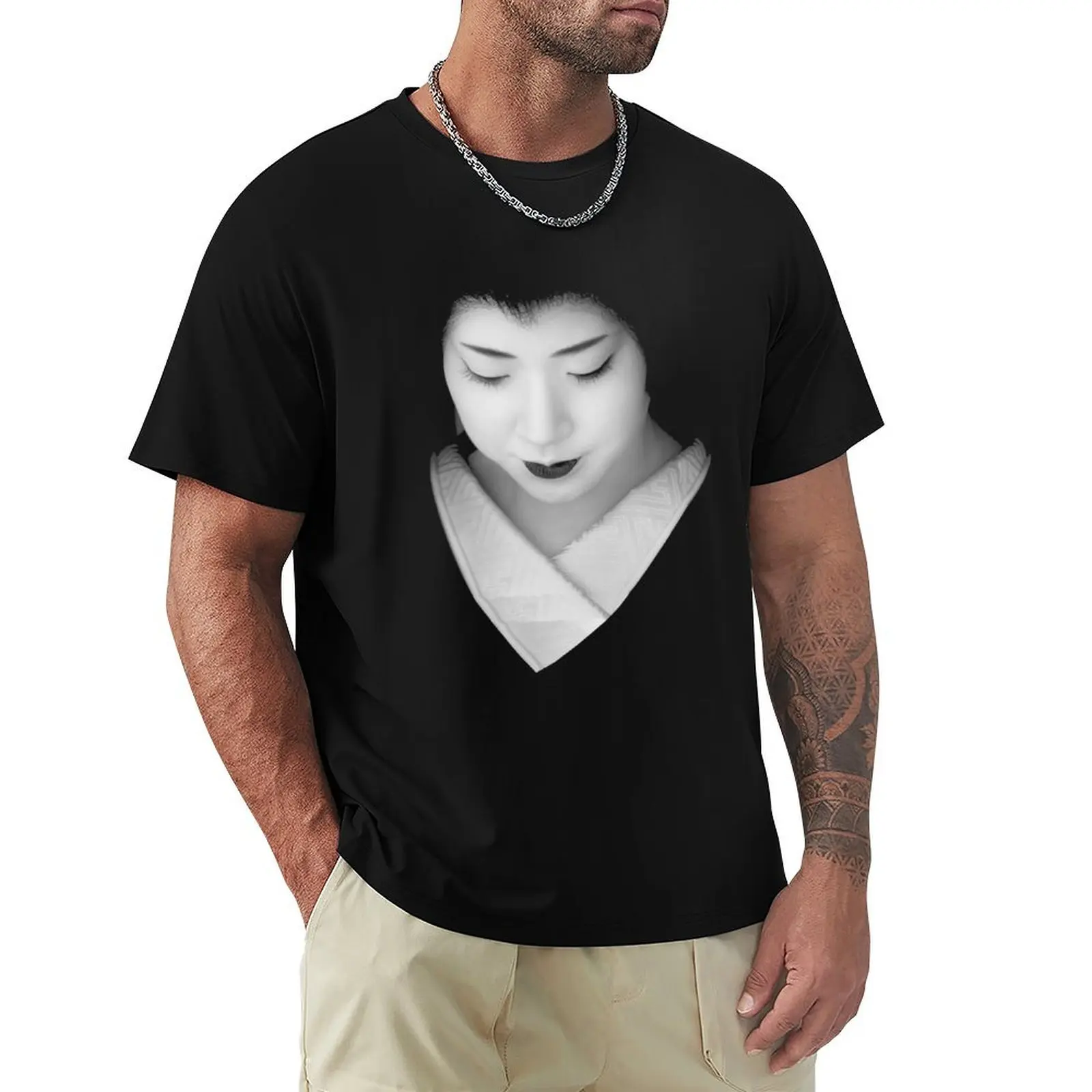 Geisha - grey scale T-Shirt shirts graphic tees tees Short sleeve tee Men's t shirts