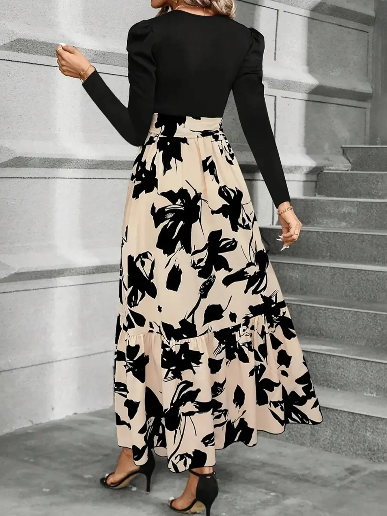 A Floral Print High-Waisted Long-Sleeved Dress Designed Specifically for Women, Featuring A Stylish, Elegant, and charming Desig