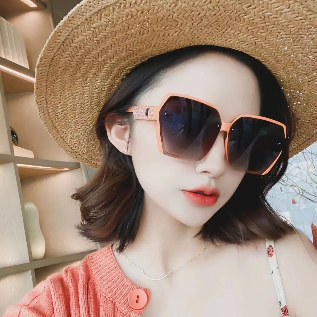 

Дизайнерские роскошные поляризационные солнцезащитные очки для женщин в стиле хип-хоп UV Pro, высококачественная оправа премиум-класса, модные массивные очки