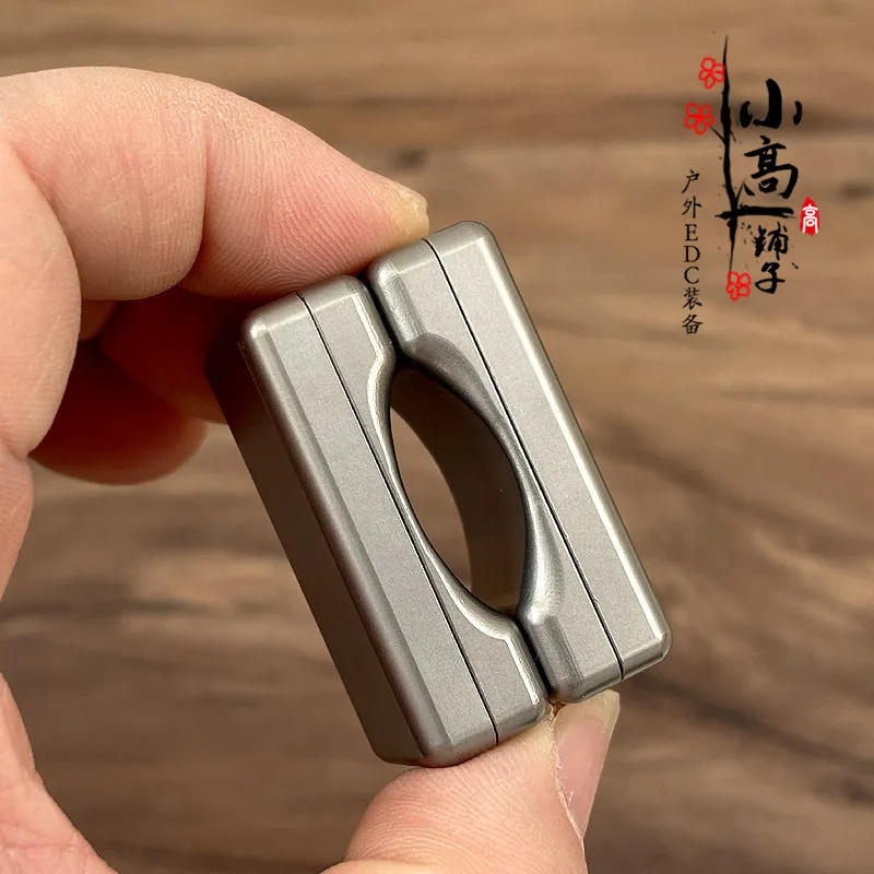 Titanium Alloy Magnetic Push Card Fidget Spinner Portable EDC Hand Toy Flipping Somersault Anti-anxiety Stress Relief Fidget Toy