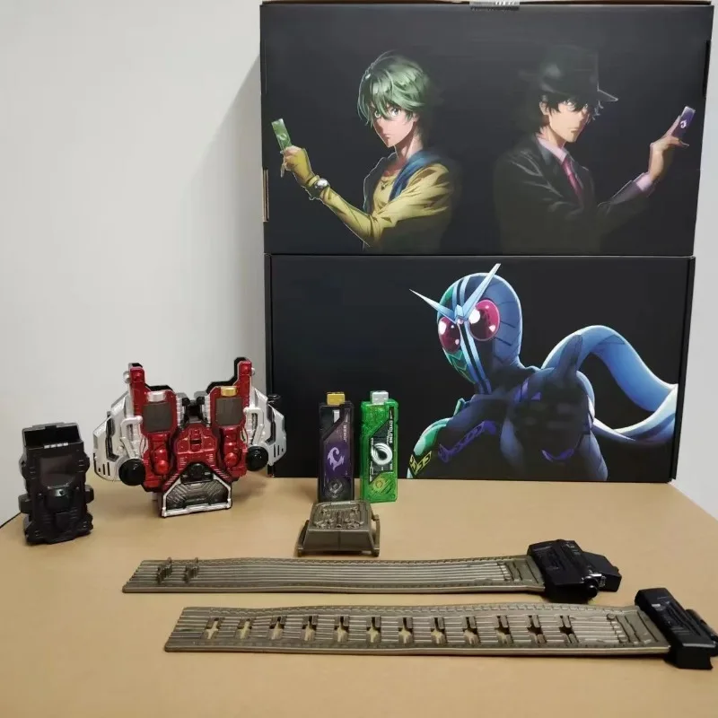 يتحول سائق CSM Fengdu Detective Kamen Rider W المحلي ثنائي الركوب إلى حزام Jifeng Ace نموذج لجسم كألعاب هدايا