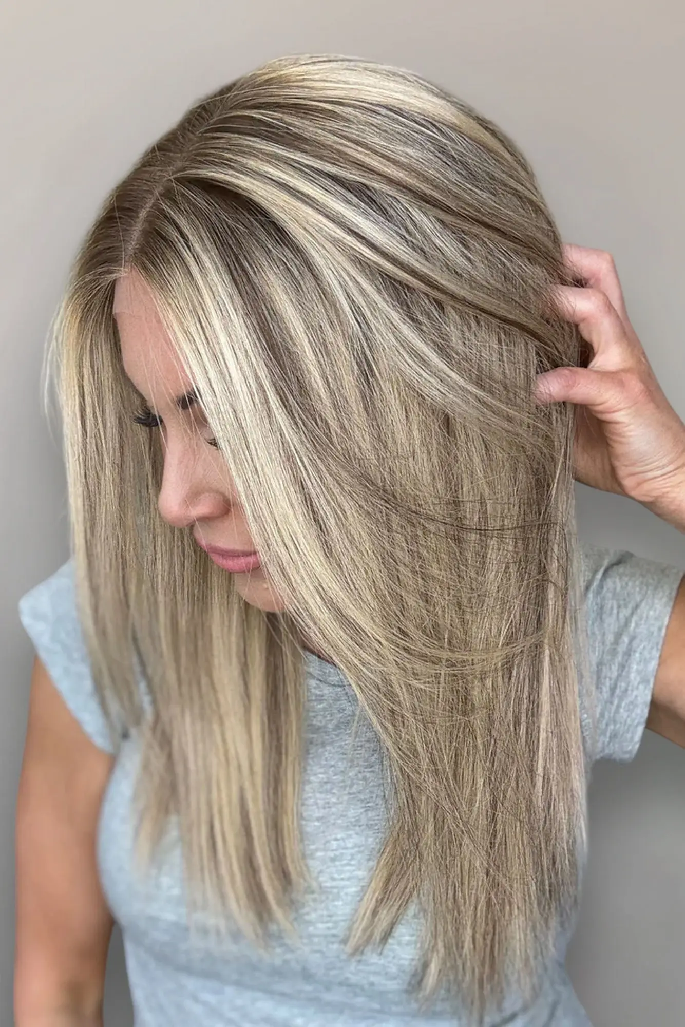 18” Straight Highlights Ombre Ash Platinum Blonde Synthetic Lace Frontal Wigs On Clearance Sale Realistic Look Brunette Fibre