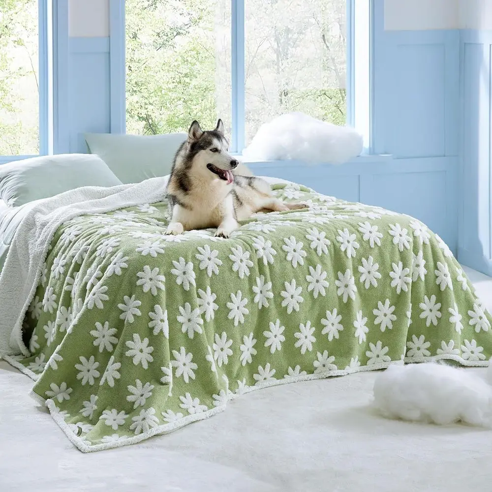 بطانية كبيرة قابلة للغسل للكلاب - على الوجهين مع جاكار دافئ وصوف شيربا، غطاء سرير للحيوانات الأليفة، تصميم زهور ثلاثي الأبعاد، أخضر