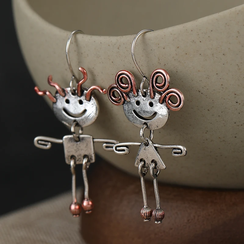 Creative Fashion Boy and Girl Pattern Dangle Earrings Women Vintage Silvery Plated Festival Pendant Earrings Jewelry Accessories